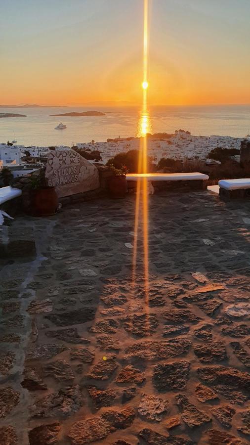 Germanos Studios Mykonos Town ภายนอก รูปภาพ